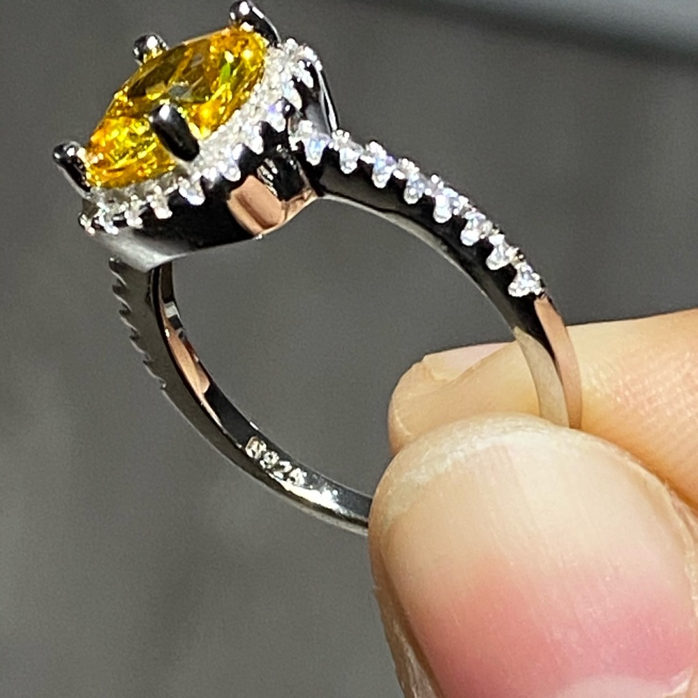 ✨Stunning Citrine Halo Ring✨ - Picture 11 of 16